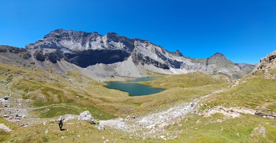 Terrain dans la haute chaîne des Pyrénées 